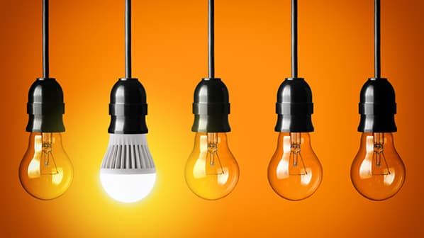 Smart Bulbs vs. Standard LEDs: A Detailed Energy Consumption Comparison